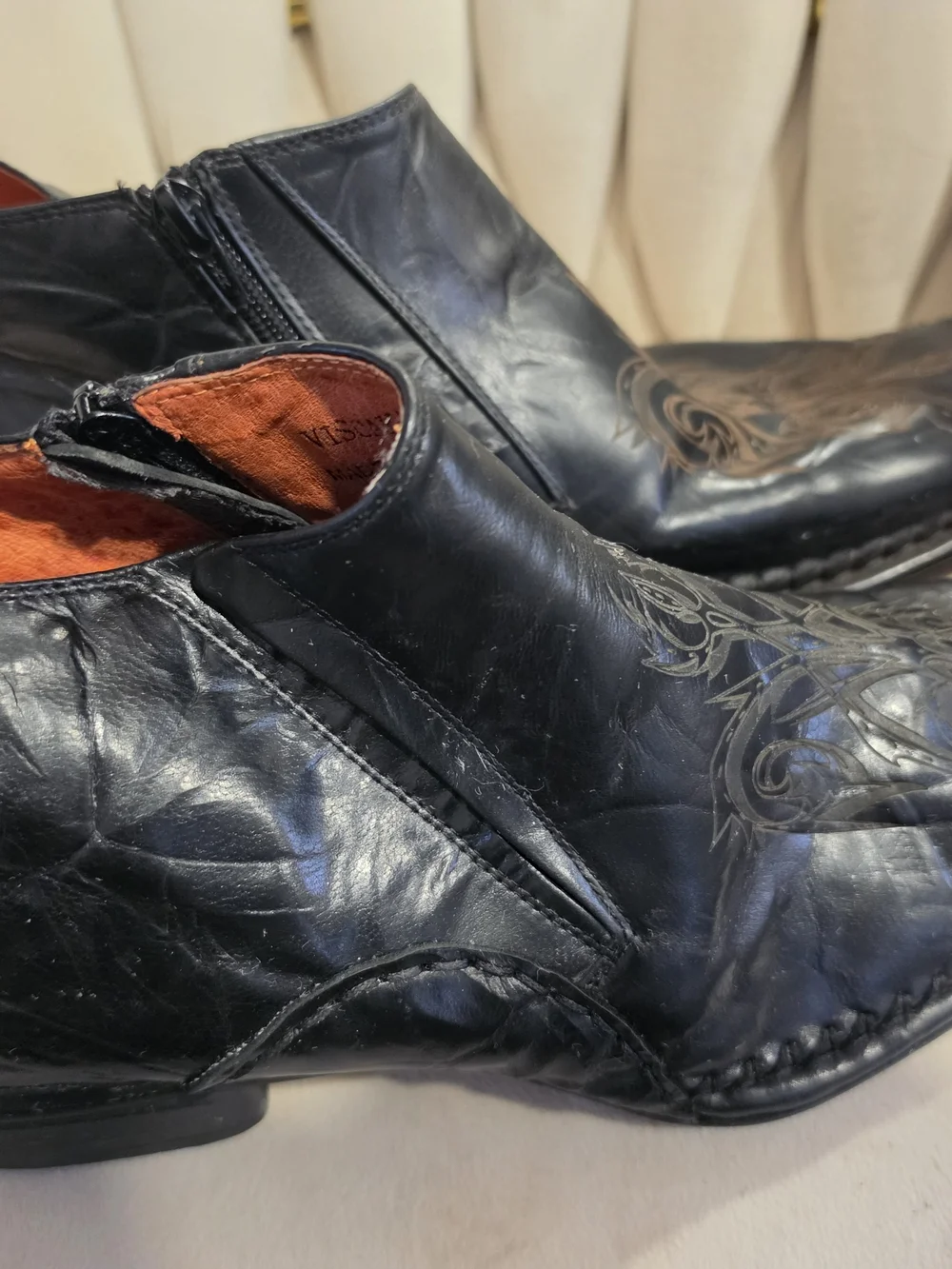 Robert Wayne Black Leather Men’s Ankle Boots with Embossed Design